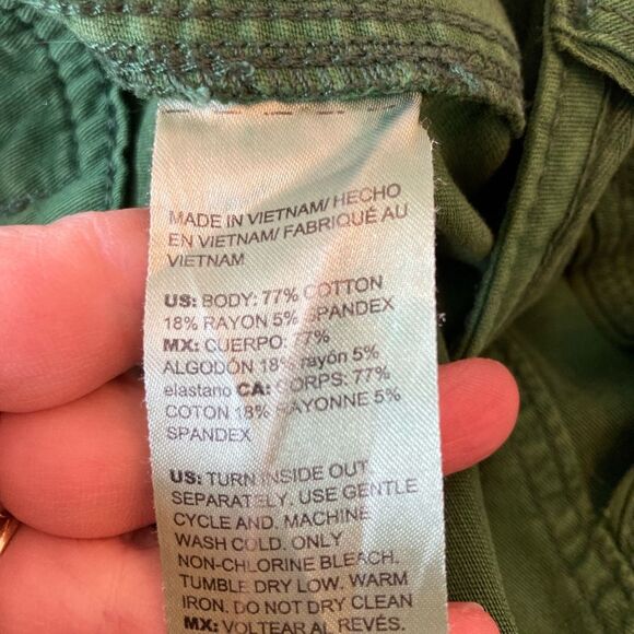 White House Black Market Straight Crop High Waist convertible length cargo pants - Picture 14 of 14